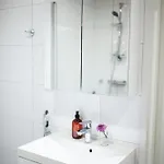 Lejlighed - King Size Bed - Wifi - Private Sauna *