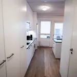 - King Size Bed - Wifi - Private Sauna