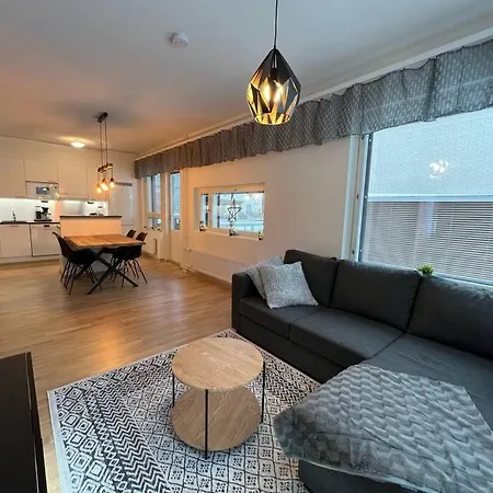 - King Size Bed - Wifi - Private Sauna