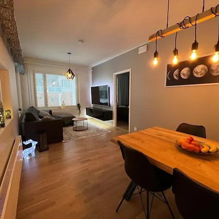 Huoneisto - King Size Bed - Gym&wifi - Indoor Parking