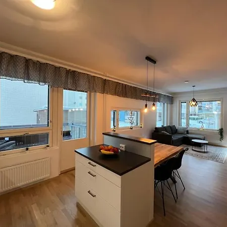 - King Size Bed - Wifi - Private Sauna *