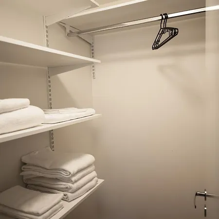 Apartament - King Size Bed - Wifi - Private Sauna