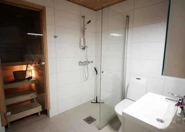 - King Size Bed - Wifi - Private Sauna *